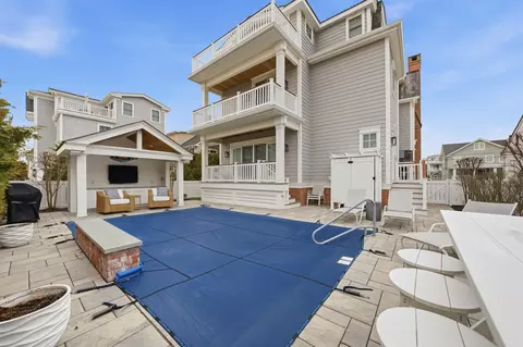 Exterior - 174 17th St, Avalon, NJ 08202 photo 8 of 9