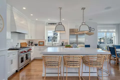 Kitchen - 174 17th St, Avalon, NJ 08202 photo 2 of 5