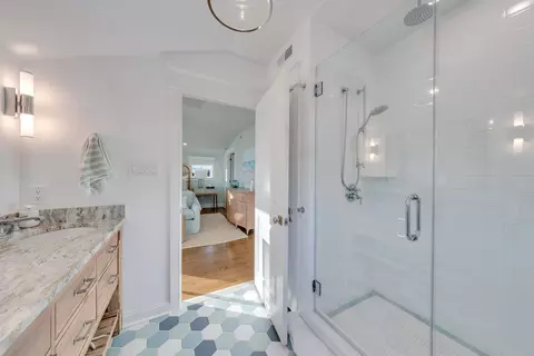 Bath - 174 17th St, Avalon, NJ 08202 photo 7 of 9