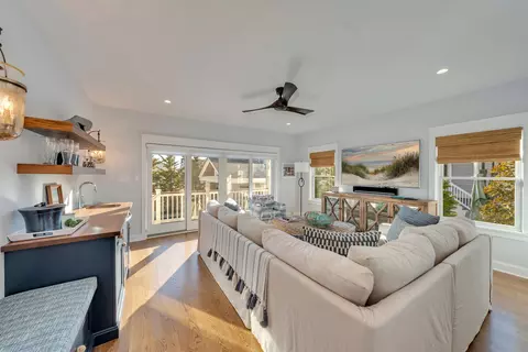 Living - 174 17th St, Avalon, NJ 08202 photo 4 of 8