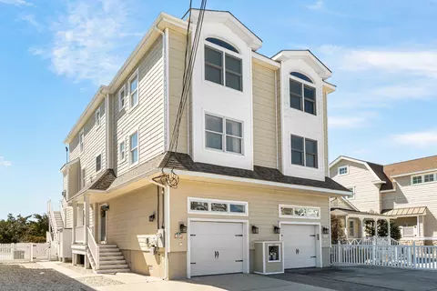 420 24th St #EAST, Avalon, NJ 08202