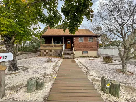 17 Fernwood Rd, Cape May, NJ 08204