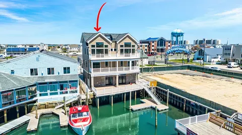 310 42nd Pl #202W, Sea Isle City, NJ 08243