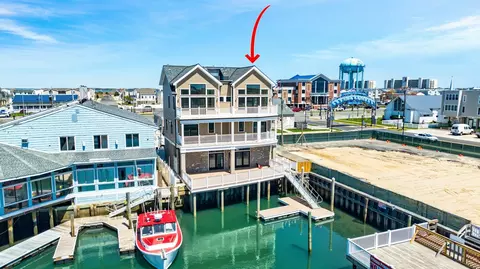 310 42nd Pl #201E, Sea Isle City, NJ 08243