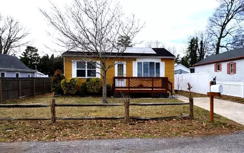 26 Adelphia Rd, Cape May, NJ 08204