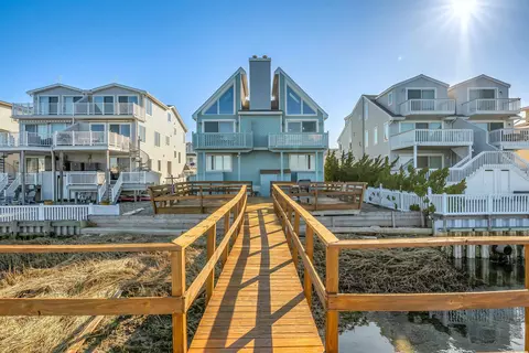 383 39th St #WEST, Avalon, NJ 08202