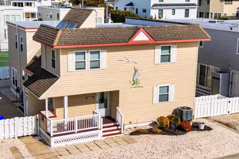 45 W 19th St, Avalon, NJ 08202