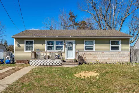 5 Linden Cv, Rio Grande, NJ 08242