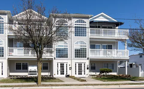 153 W Taylor Ave #6, Wildwood, NJ 08260