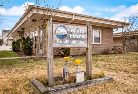 10120 3rd Ave #4, Stone Harbor, NJ 08247