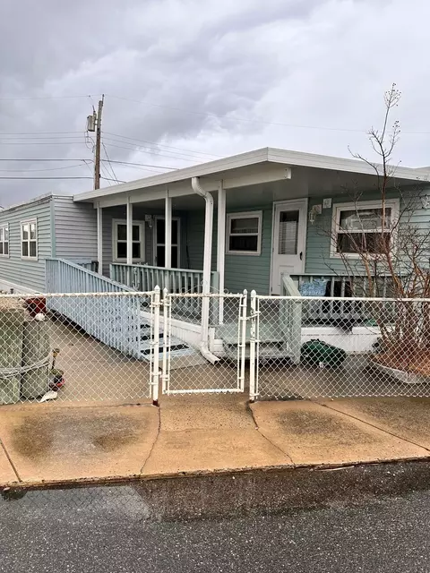 43 Hildreth Ave, Wildwood, NJ 08260