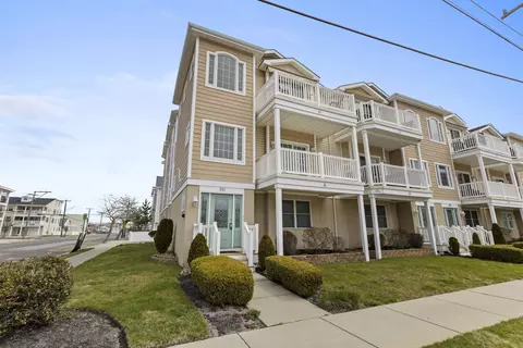 301 E Bennett Ave #B, Wildwood, NJ 08260