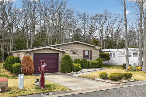 35 Breakwater Pl, North Cape May, NJ 08204
