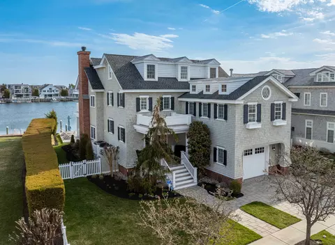 19 Sea Gull Dr, Avalon, NJ 08202