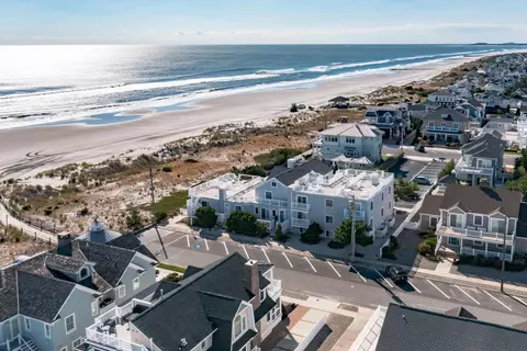 15 99th St #A, Stone Harbor, NJ 08247