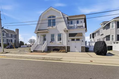 9835 Sunset Dr, Stone Harbor, NJ 08247