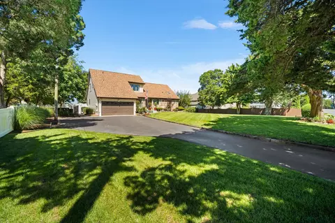 202 N Shore Rd, Marmora, NJ 08223