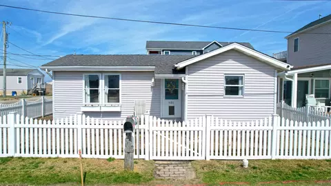 631 W Montgomery Ave, Wildwood, NJ 08260