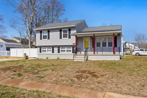 200 Linda Anne Ave, North Cape May, NJ 08204