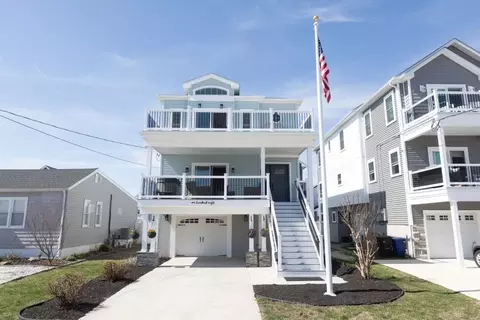 108 W 7th Ave, North Wildwood, NJ 08260