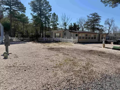6 Dennis Lake Dr, Dennisville, NJ 08214