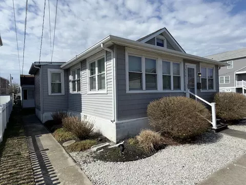 216 E 5th St, North Wildwood, NJ 08260