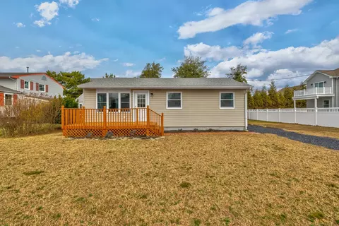 3 Race Track Dr, North Cape May, NJ 08204