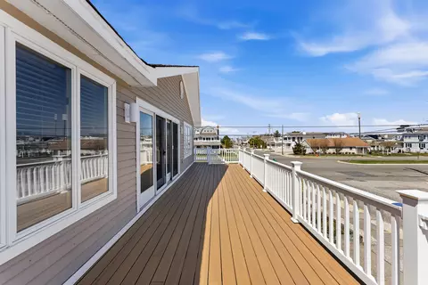 Exterior - 6709 Dune Dr, Avalon, NJ 08202 photo 4 of 5