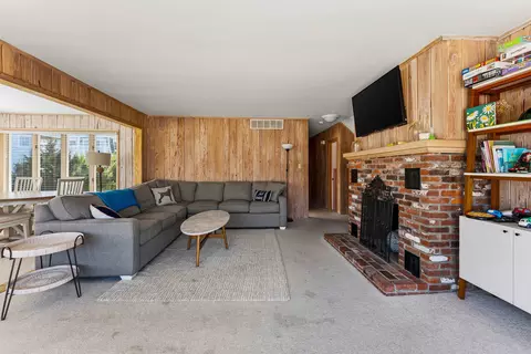 Living - 6709 Dune Dr, Avalon, NJ 08202 photo 1 of 3