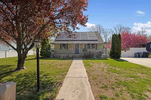 161 Briarwood Dr, Erma, NJ 08204