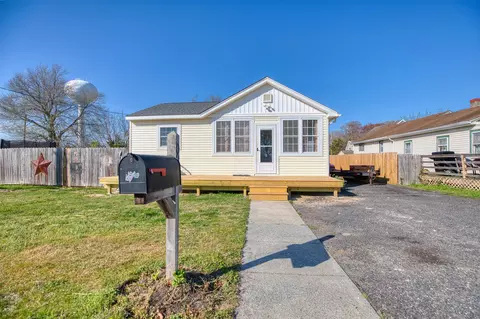 9 E Florida Ave, Villas, NJ 08251