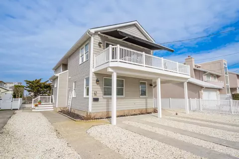 25 W 9th St, Avalon, NJ 08202