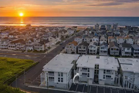 4306 West Ave #9, Ocean City, NJ 08226