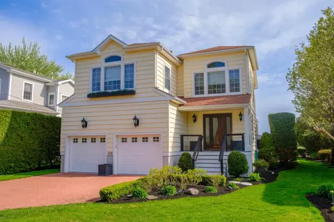 405 Cambridge Ave, Cape May Point, NJ 08212