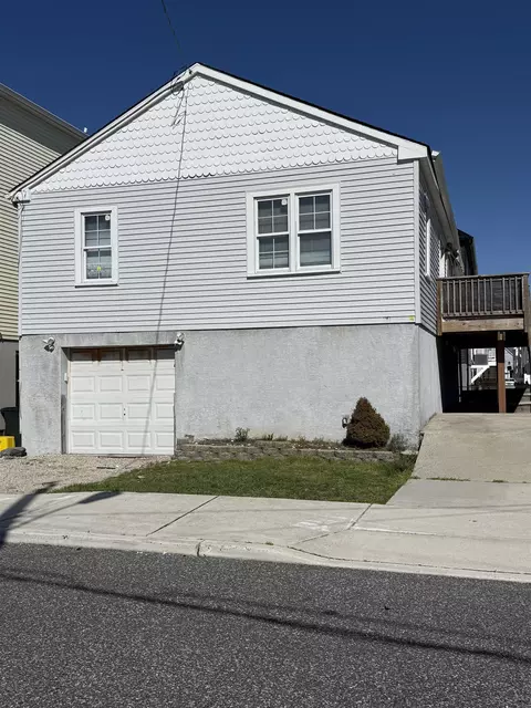 210 Q Ave, Wildwood, NJ 08260