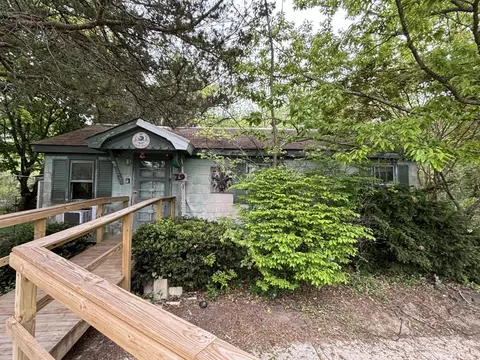 19 Maple St, Cape May Court House, NJ 08210