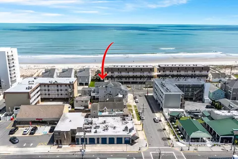 23 39th St #B, Sea Isle City, NJ 08243