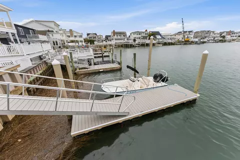 Exterior - 9727 3rd Ave UNIT A-1, Stone Harbor, NJ 08247 photo 2 of 3