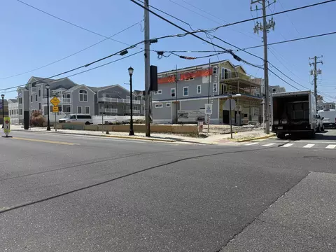 6000 Landis Ave, Sea Isle City, NJ 08243