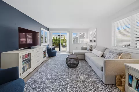 Living - 281 69th St, Avalon, NJ 08202 photo 2 of 8