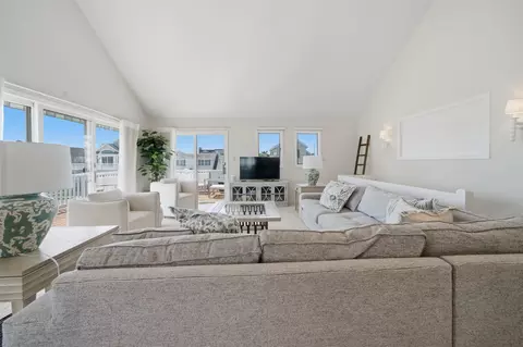 Living - 281 69th St, Avalon, NJ 08202 photo 5 of 8