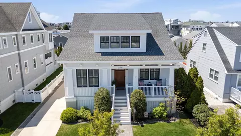 244 14th St, Avalon, NJ 08202