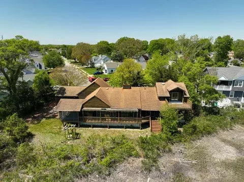 416 Portsmouth Rd, Cape May, NJ 08204
