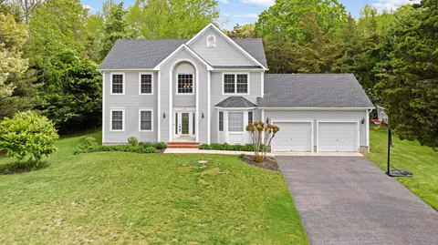 59 Cedar Meadow Dr, Cape May Court House, NJ 08210