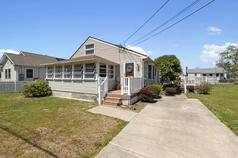 109 W Atlantic Ave, Villas, NJ 08251