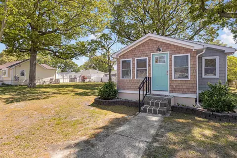 108 W Wilde Ave, Villas, NJ 08251
