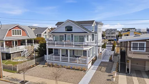 25 E 18th St, Avalon, NJ 08202