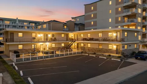 404-06 E Farragut Rd #7, Wildwood Crest, NJ 08260
