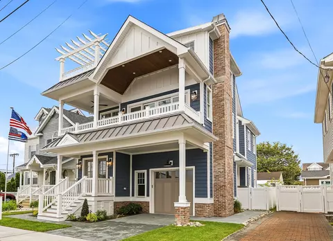 120 E Syracuse Ave, Wildwood Crest, NJ 08260