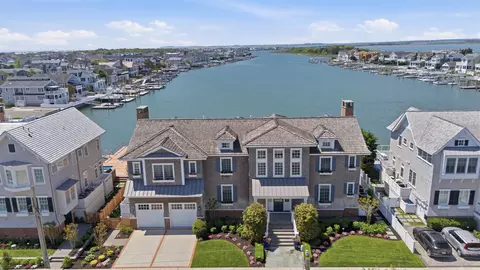339 104th St, Stone Harbor, NJ 08247